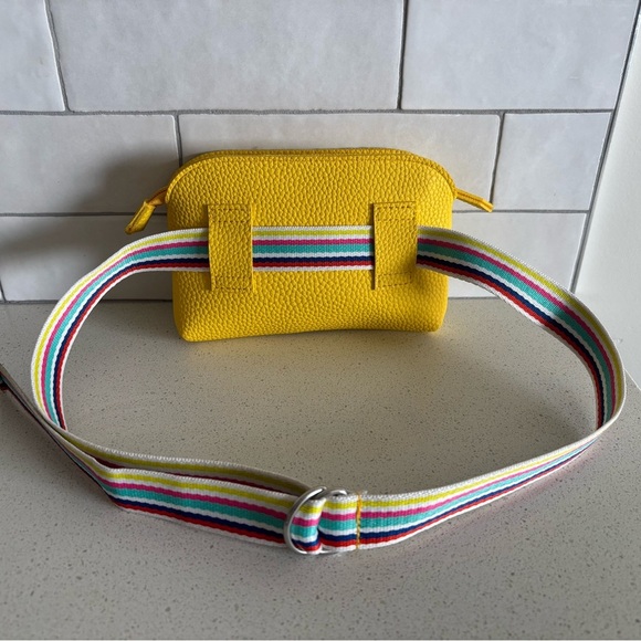 Nordstrom Belt Bag Fanny Pack Crossbody Purse Rainbow Strap 39" Yellow Pebbled - Picture 3 of 9